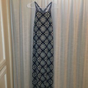 ⬇️X4 Slim fit long maxi dress medium